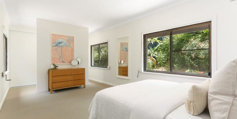 main bedroom dorrittt