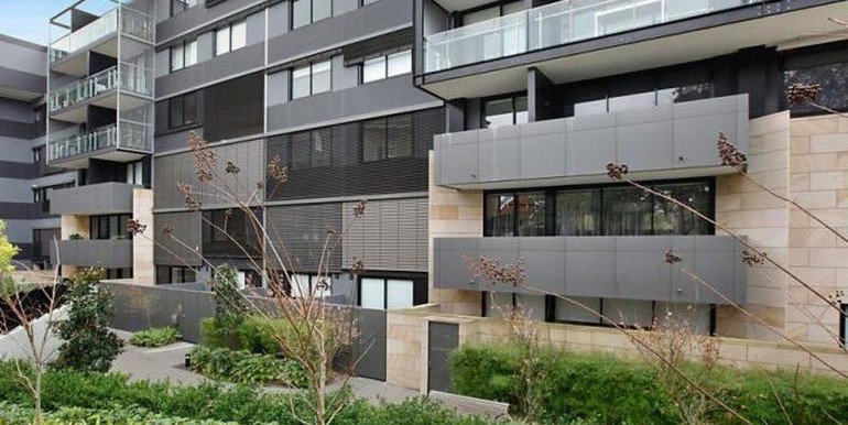 62_299 Forbes Street Building